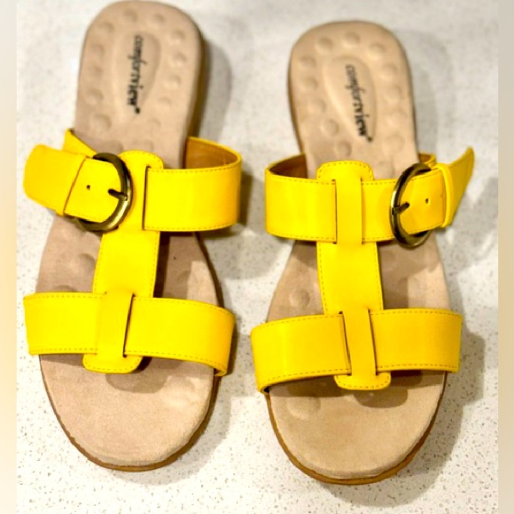 LIKE NEW Comfort View Dawn soft step yellow strappy sandals shoes - Picture 2 of 4